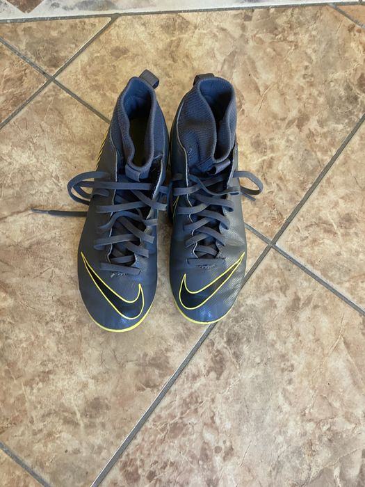 Ghete fotbal nike mercurial si Adidas