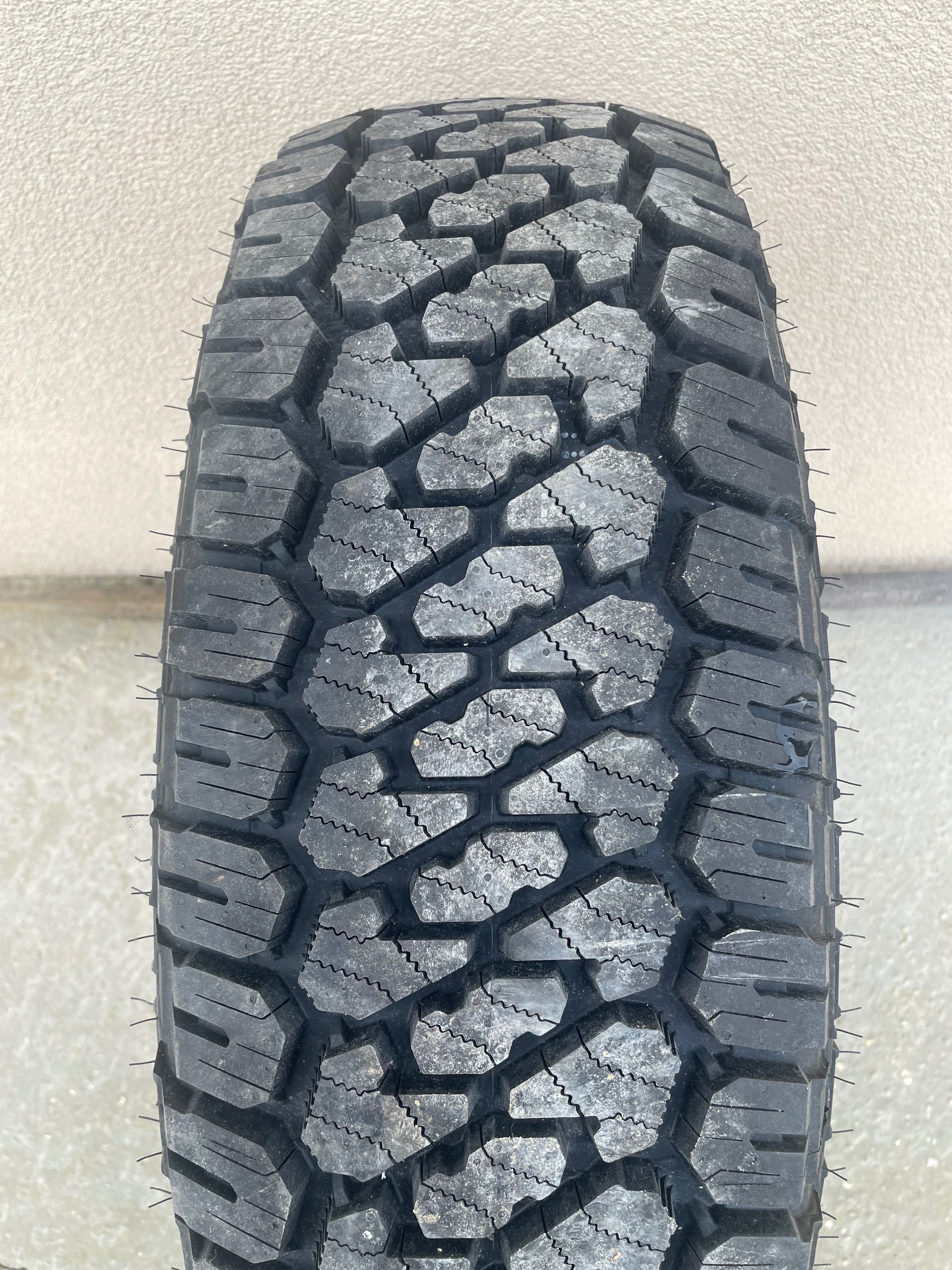 Гуми Firestone всесезонени нови LT 245/75R16 Destination