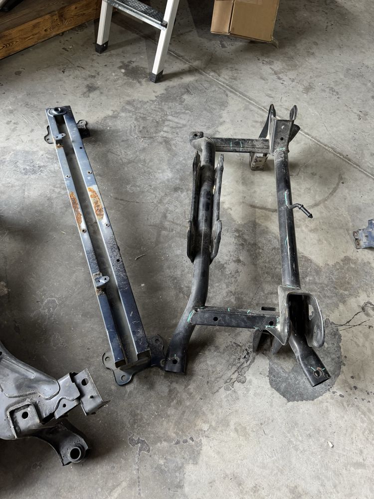 Jetour X70 plus X70 restayling X90 plus oldi orqa balka shiviller