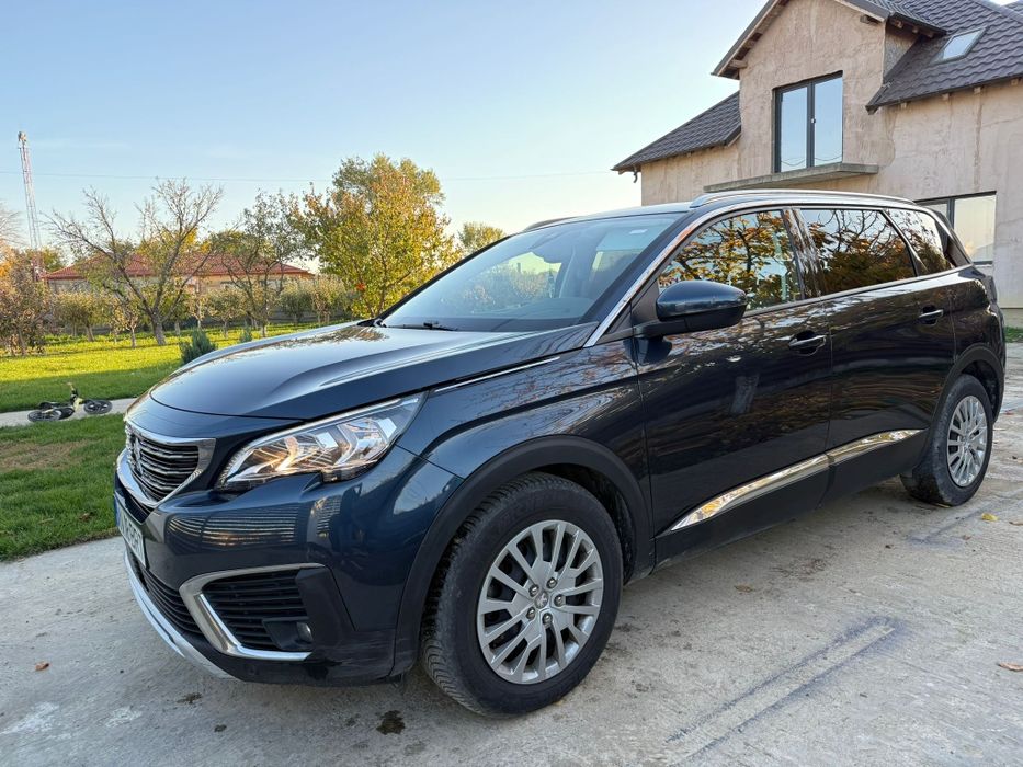 Peugeot 5008  an fabricație 2018
