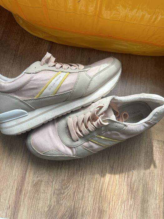 Кецове и маронки New balance,Tom tailor и други