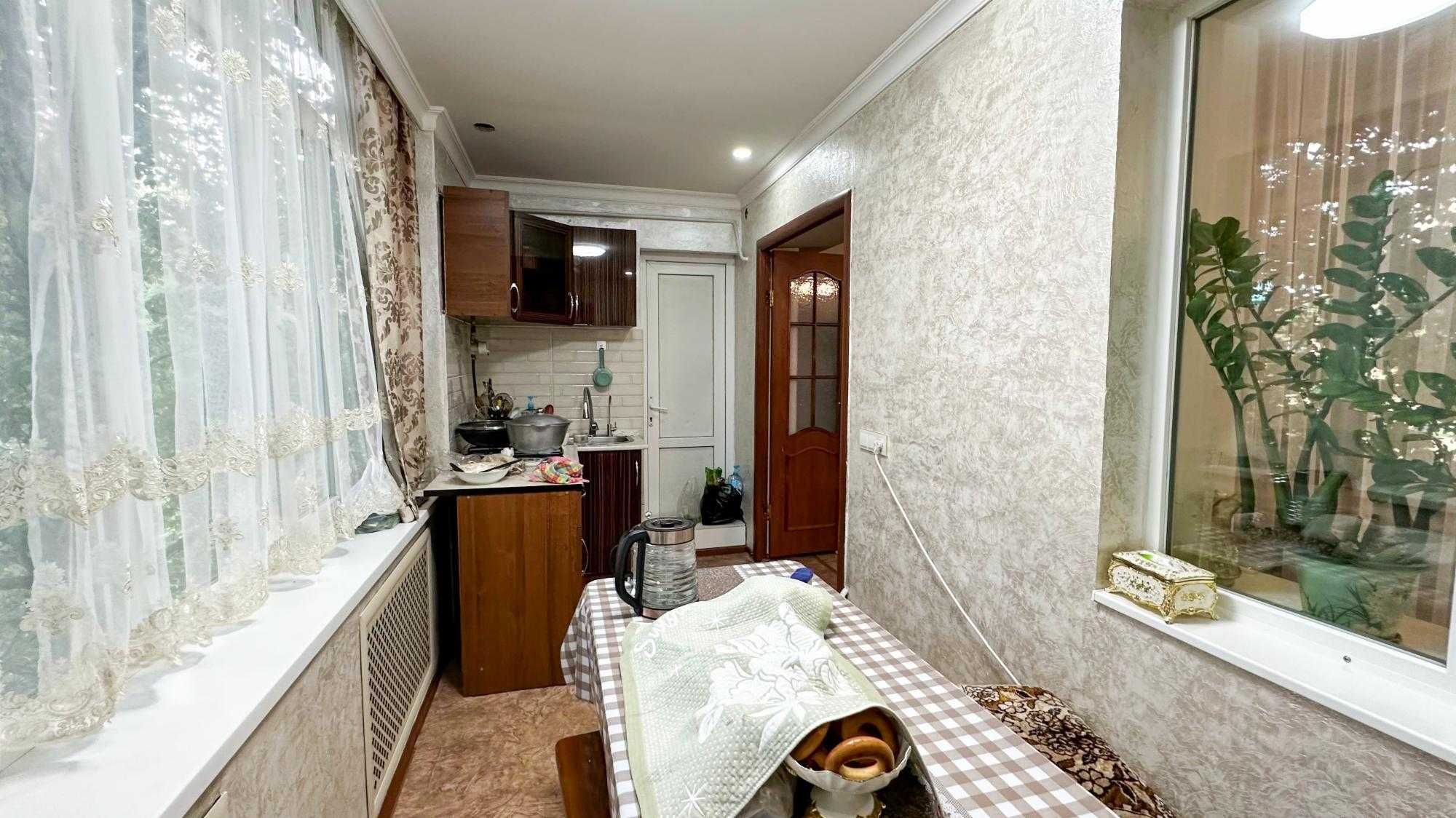 Продам 4 комнатную квартиру в мкр Жастар Айман ИмпериЯ