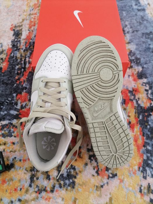 Маратонки Nike 37.5