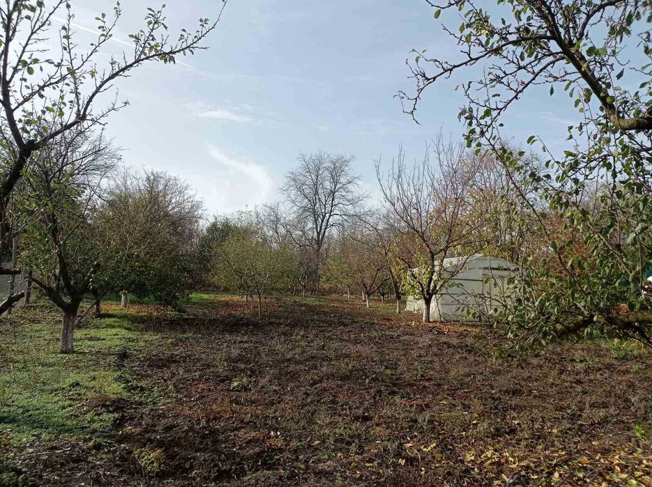 Продавам къща и земеделски имот