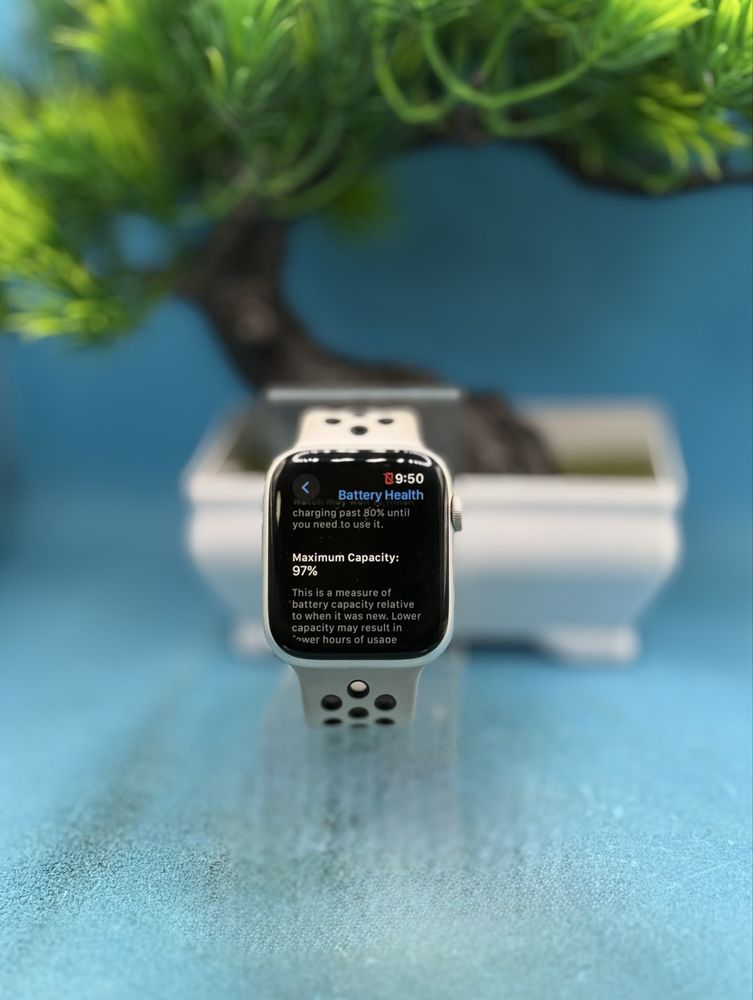 Apple Watch Nike SE, GPS, Корпус Aluminium 44mm Silver