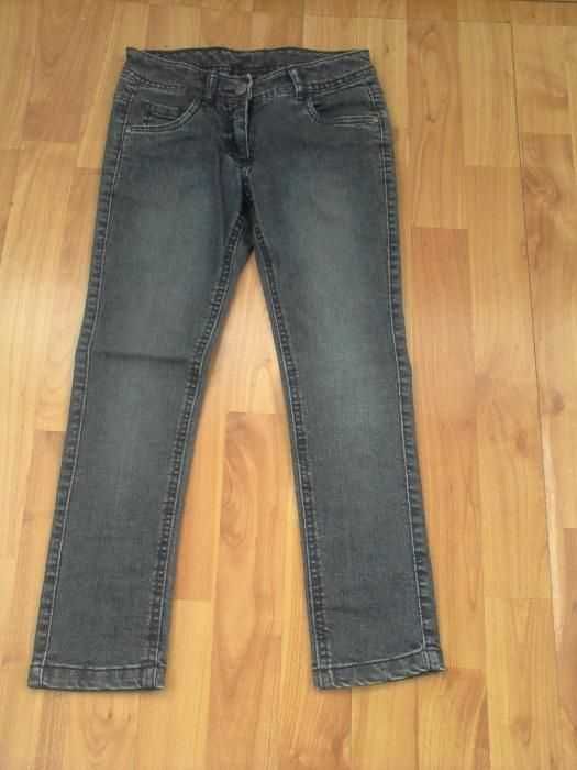 Pantaloni fete (4-12 ani)