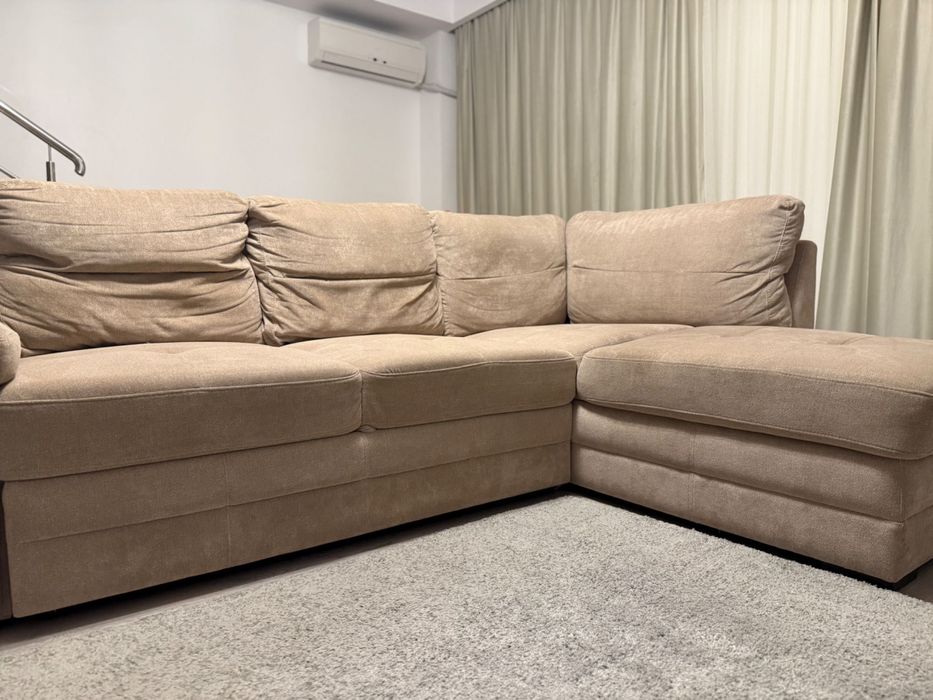 Living full de vânzare (mobilă realizată în Mobexpert)