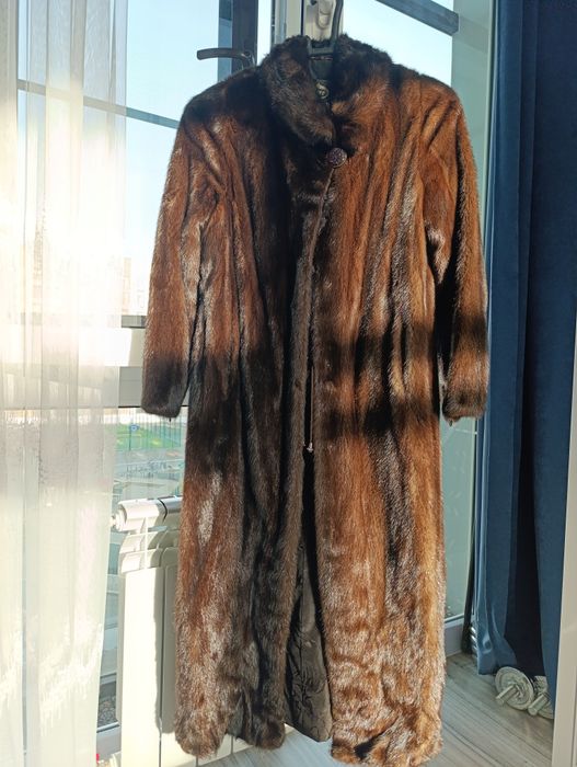 Продам шубу норка длинная коричневая