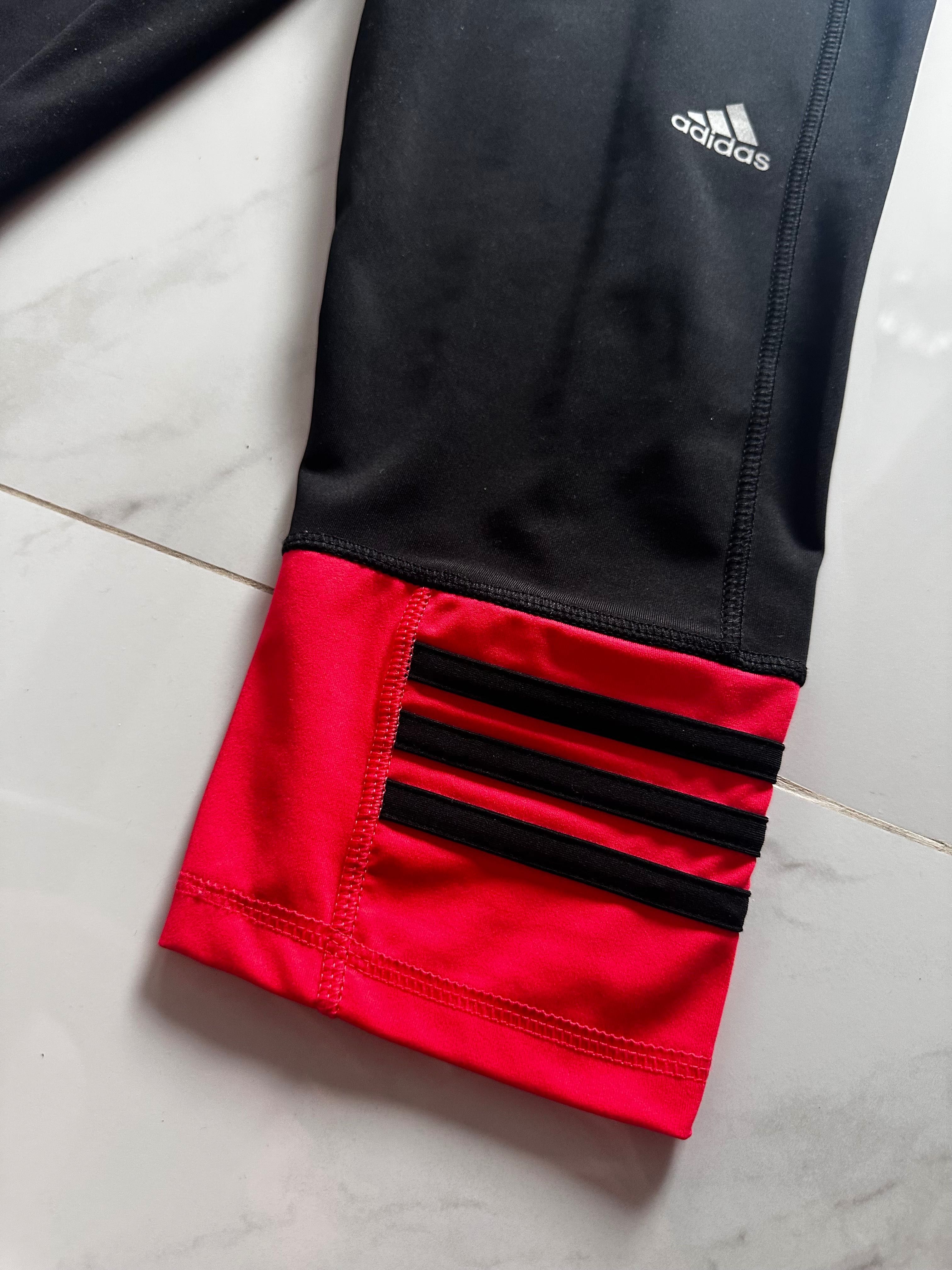 Дамски спортен клин Adidas