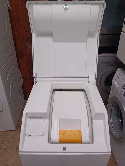 Като нова пералня с горно зареждане Миеле Miele W695F Made in Germany