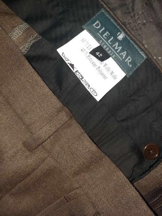 Pantaloni din lână