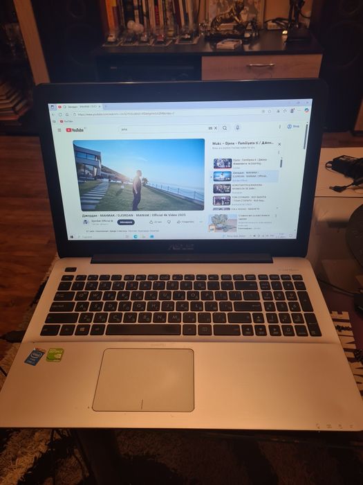 Asus F555L. i7/2GB Video