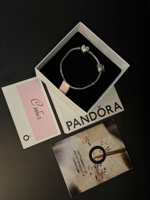 Оригинална гривна Пандора + талисман