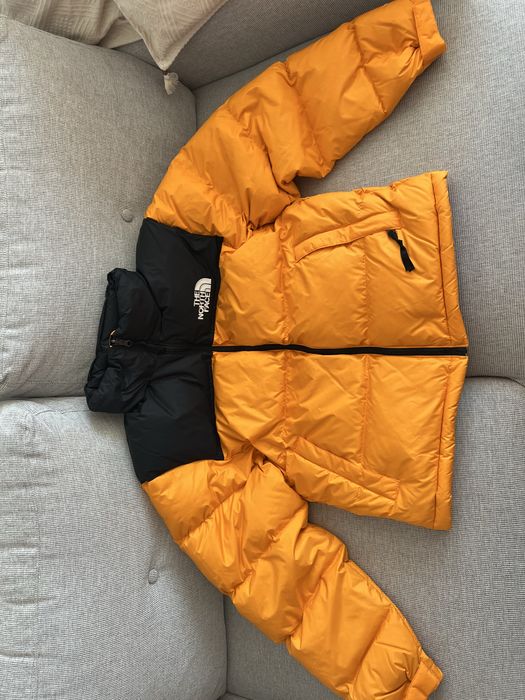 Geaca originala The North Face cu pene si puf