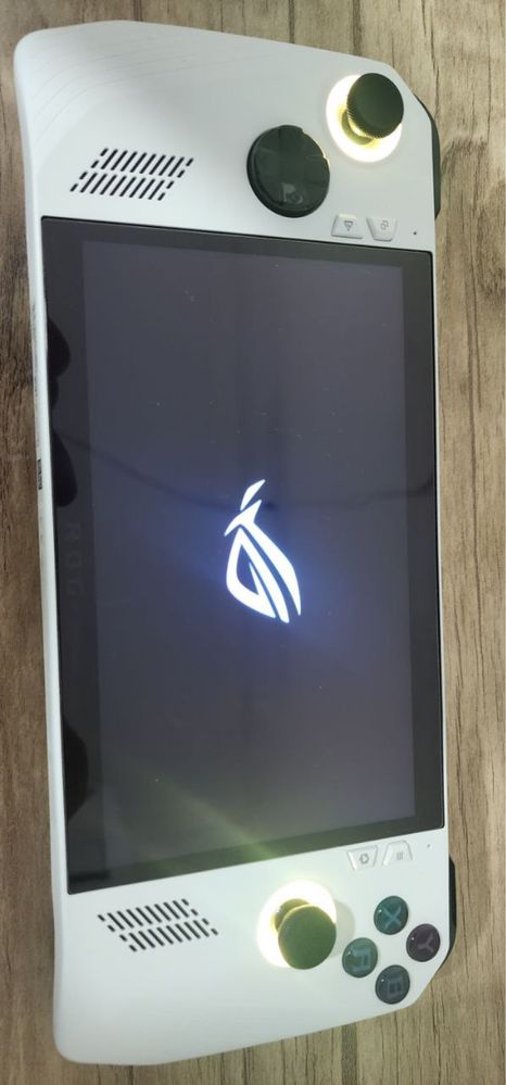 Asus Rog Ally qo’l o’yin konsoli ( Yuqori konfiguratsiya)