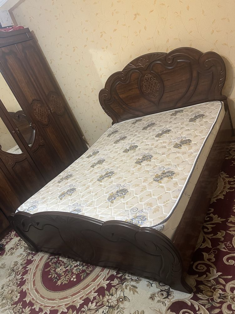 спальный кровать с матрасом