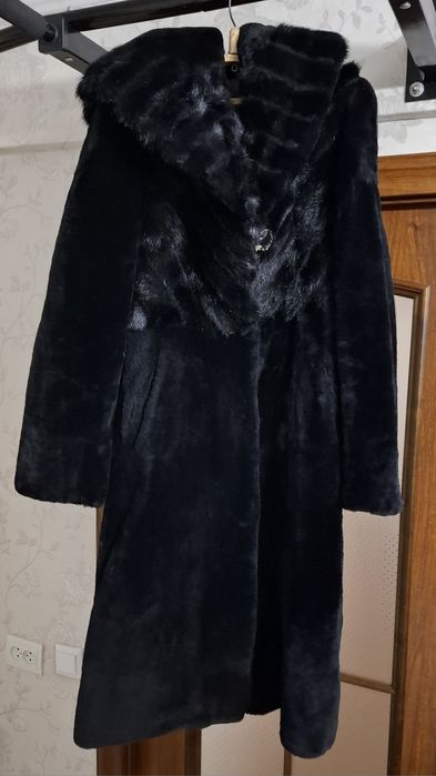 Продам шубу мутон с норкой