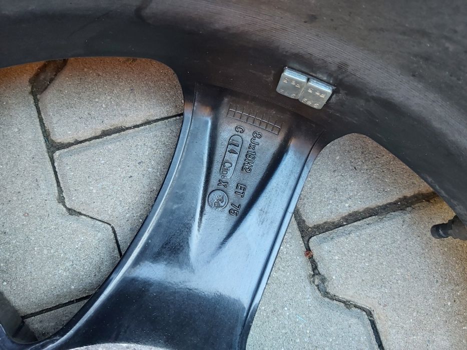 Jante din aliaj Alutec Șharc Racing Schwarz 19 inch