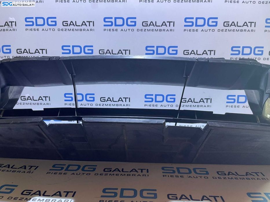 Grila Grilaj Deflector Captare Aer Trager Radiator BMW Seria 3 F30 F31 2011 - 2019 Cod 7401233 51747401233 187798 18779815