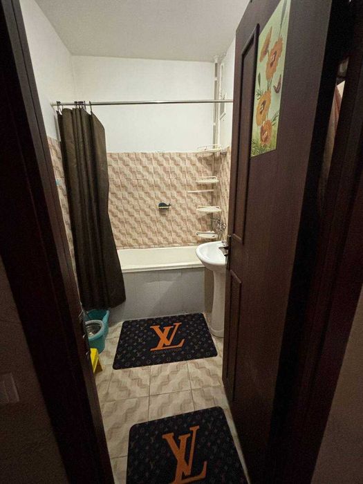 Срочно продается квартира 3*4/1/7 Яшнабаде 78кв,м 100,000$