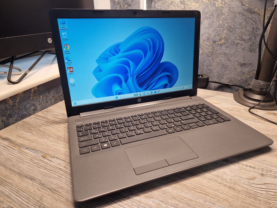 Ноутбук HP для работы учебы модль HP 255G7