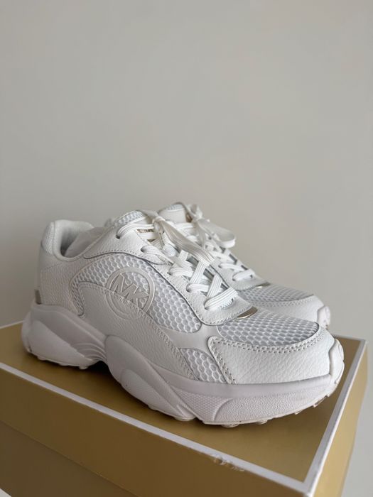 Michael Kors маратонки размер 38 бели