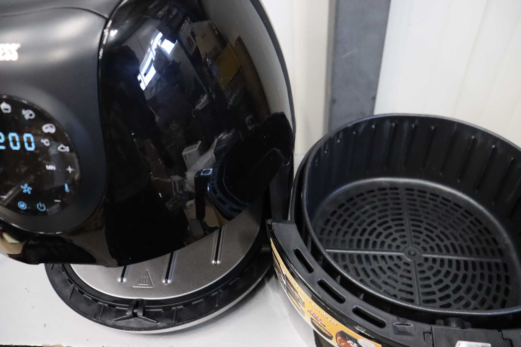 Princess Фритюрник с горещ въздух Air Fryer, 5.2л. 1700W, ПРОМОЦИЯ!