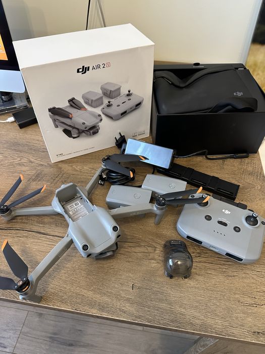 Drona Dji Air 2S more combo,2 acumulatori,hub, accesorii sigilate.