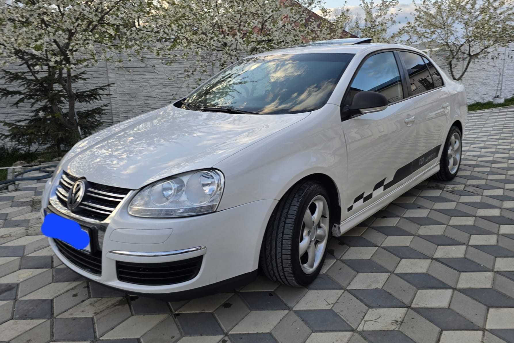 VW JETTA Model America 2.0 TDI/GOLF 5 2012