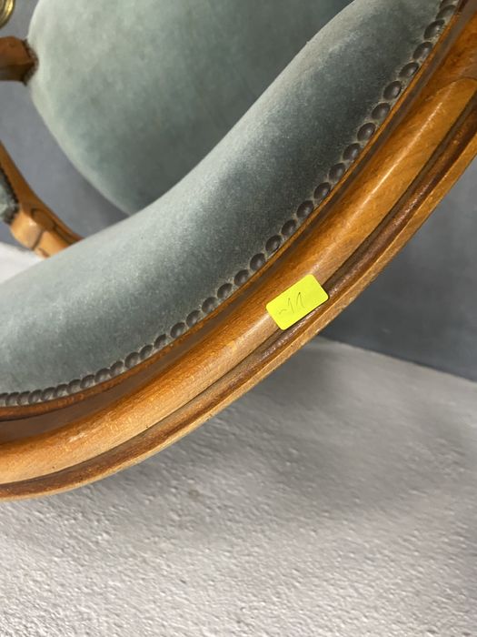 Френски старинен стол кресло фотьойл в стил Луи XV от масивно дърво