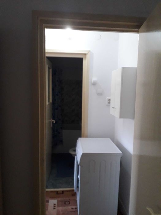 Închiriez apartament 2 camere Piața Mică