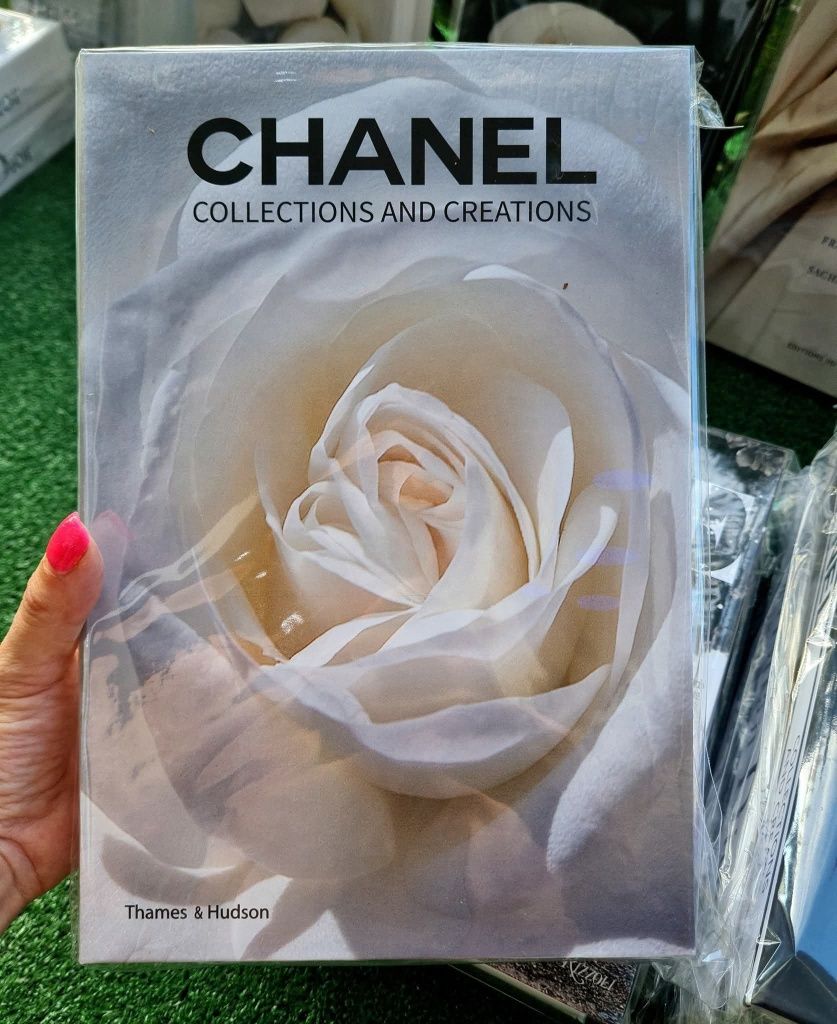 Кутия Книга за Декорация и Съхранение Dior,Chanel