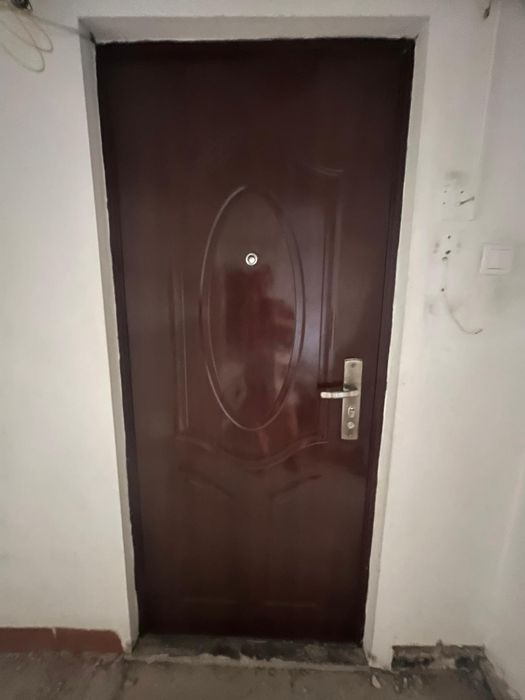 Uși pentru diferite nevoi – securitate, interior și design modern
