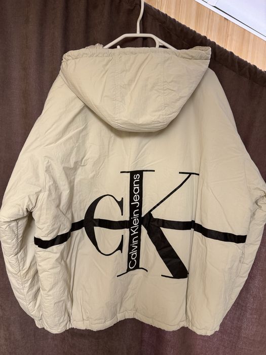 Calvin Klein яке размер М