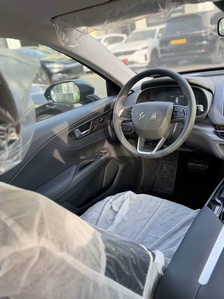 Honqi EQM5 450km natarusli