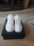 Оригинални бели маратонки adidas