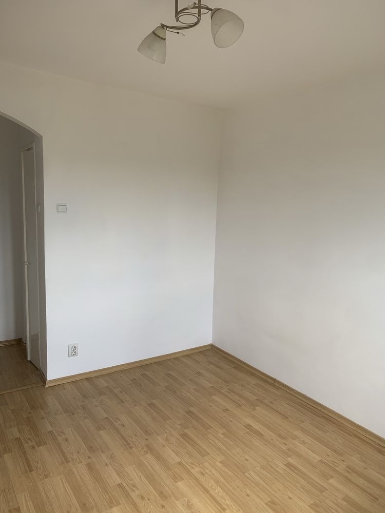 Vând apartament cu 3 camere