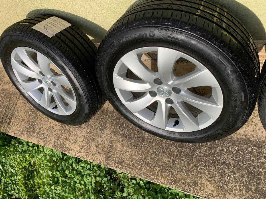 Алуминиеви джанти с гуми Barum Bravuris 5HM – 215/55 R16