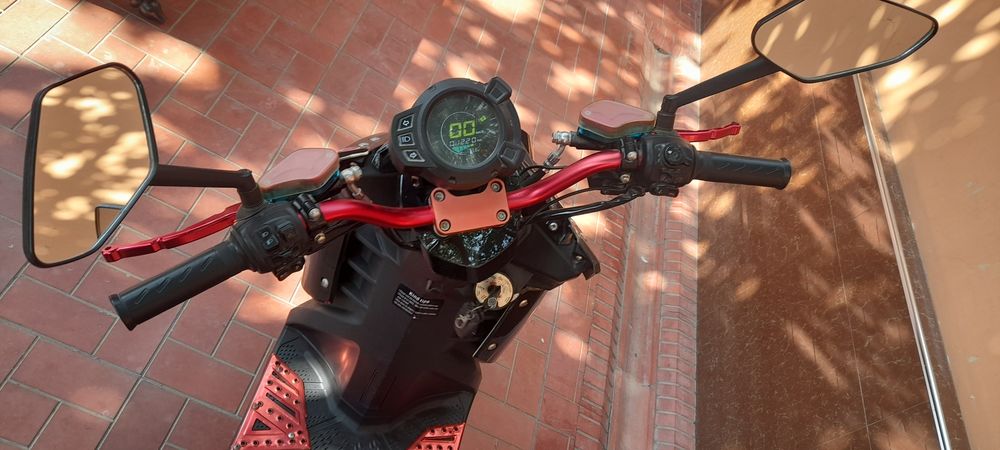 Redline skuter sotiladi