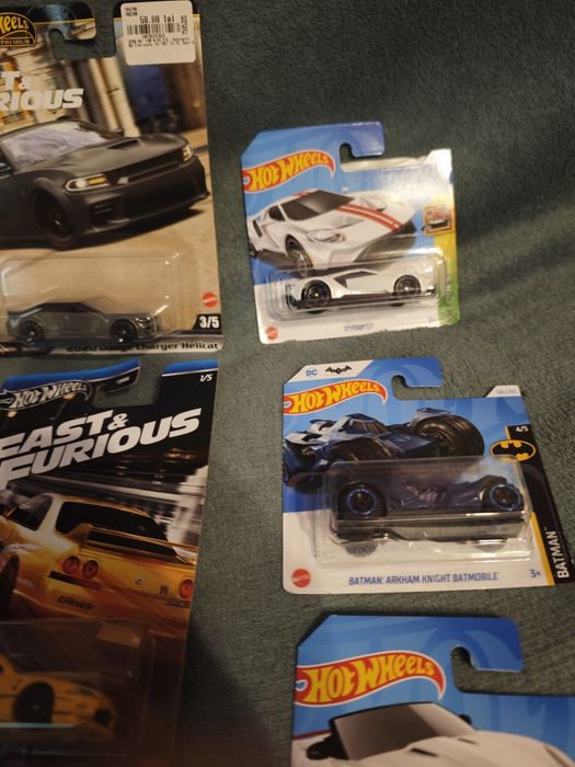 Vând mașinuțe HotWheels