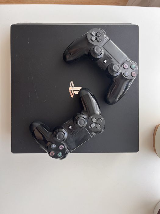 Плейстейшн 4 PS4