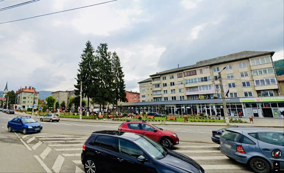 Vand apartament 4 camere , 80 mp in Viseu de Sus!