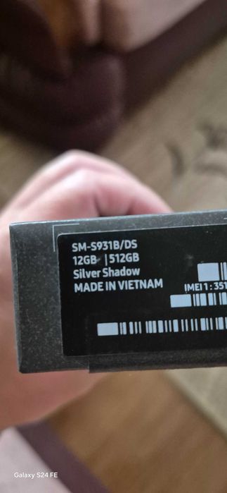 Продавам 2 телефона! Перфектен Samsung S24 fe , 256 GB и чисто нов S25