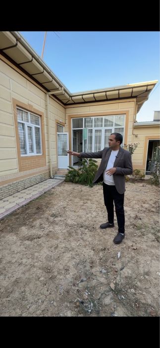 Tosh. vil. Parkent t. uy sotiladi