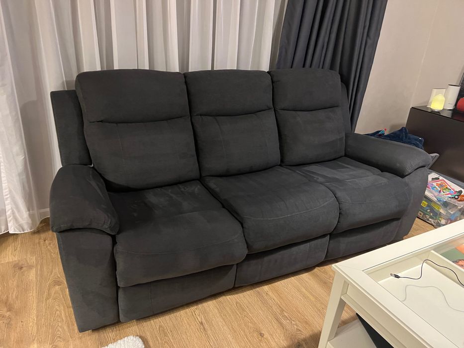 Vand canapele recliners de la Mobexpert