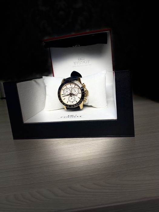 Часы Tissot V8 Quartz Chronograph из коллекции Tissot V8