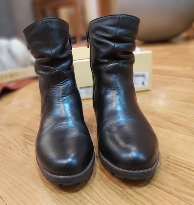 Продам зимние полусапожки