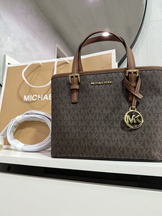 Продам сумку Michael Cors оригинал