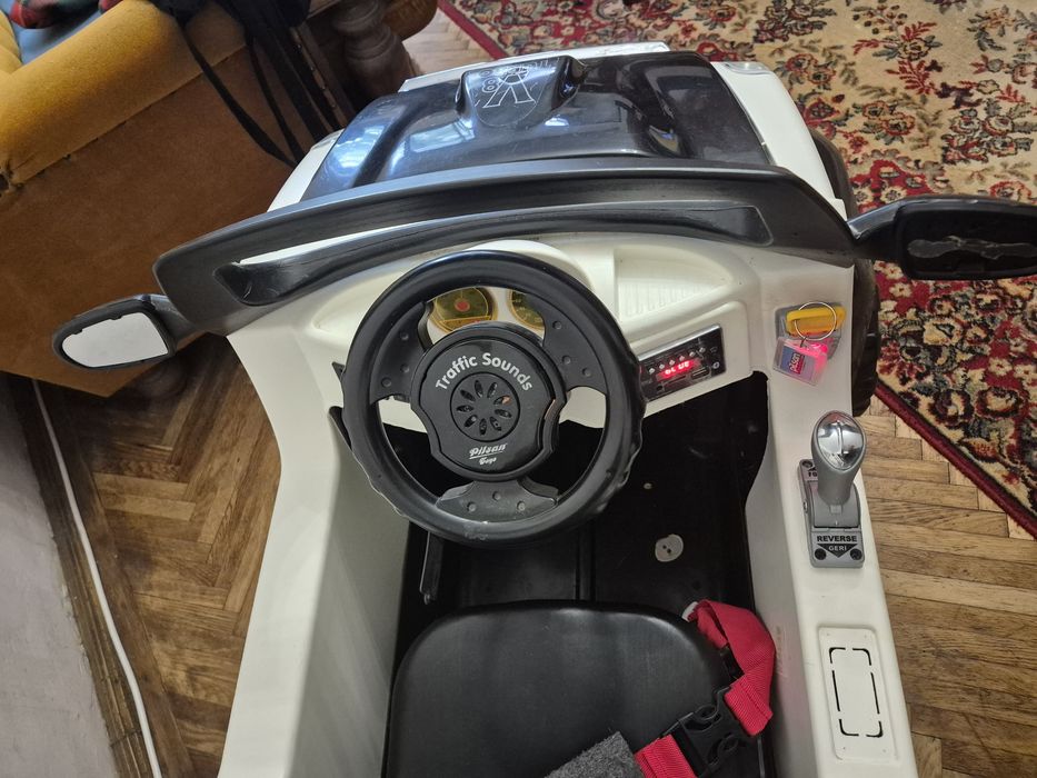 Masinuta electrica exterior