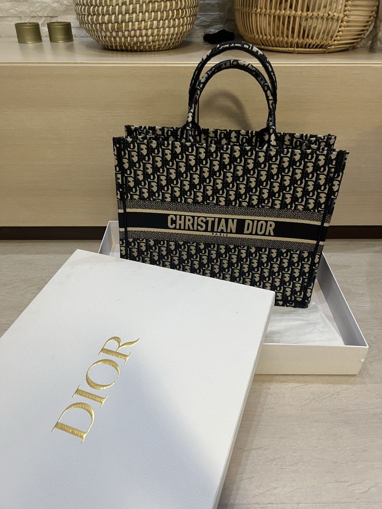 Dior Tote оригинална чанта
